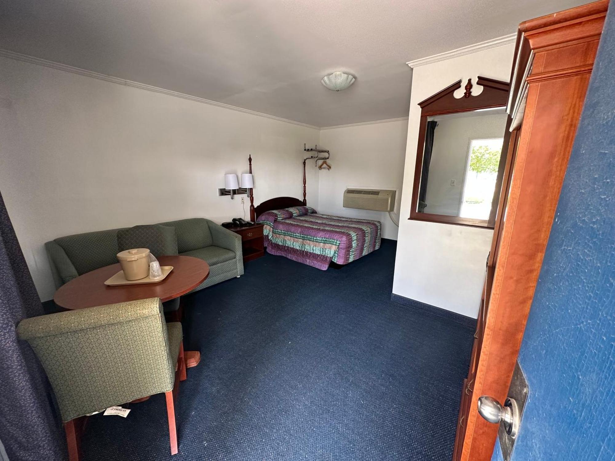 Four Oaks Lodging Smithfield Εξωτερικό φωτογραφία